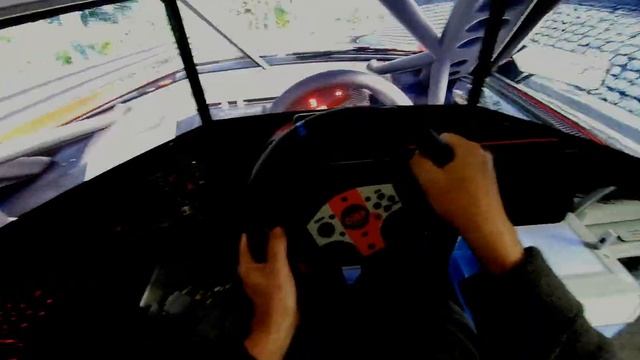 Rev To Vertex Demo Tripple Screen смотреть онлайн