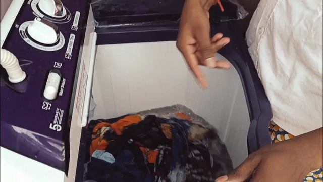 How To Wash Clothes In Semi Automatic Washing Machine || Demo In HINDI || Soak And Drain Process