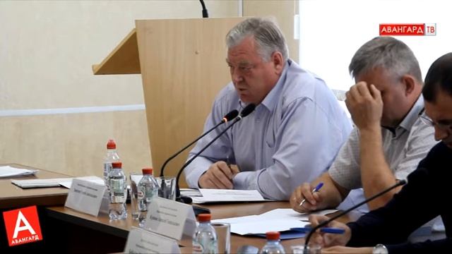 Депутаты обсудили проблемы Юрюзани с главой города смотреть онлайн