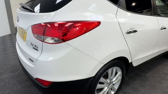 HYUNDAI IX35 2.0 PREMIUM CRDI 4WD 5d 181 BHP смотреть онлайн