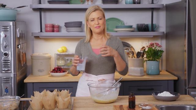 Described Video | Banana Muffin Recipe | Anna's Occasions смотреть онлайн