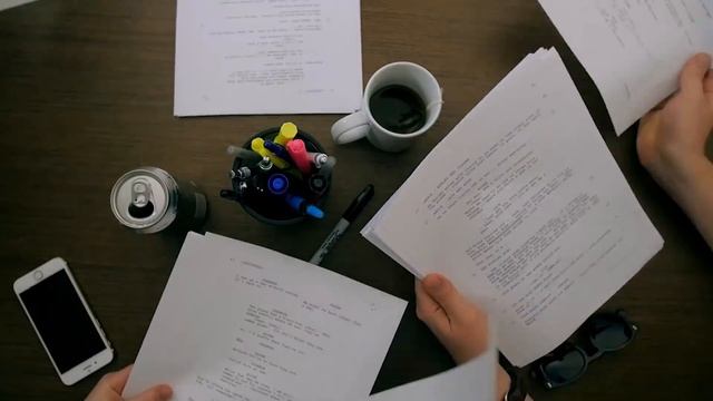 How a TV show gets made смотреть онлайн