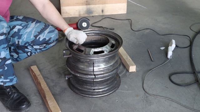 DIY Car Rim BBQ ? Wood Stove made from Car Wheels! смотреть онлайн