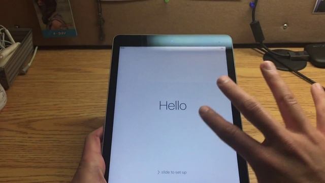9.7-inch IPad Pro - Unboxing