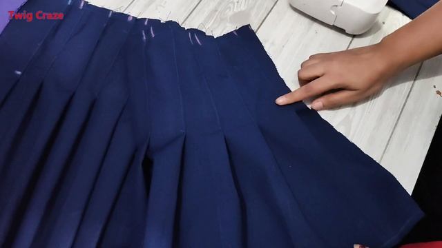 DIY- Pleated Skirt || Mini Skirt || High Waist Pleated Skirt || Mini Skirt Cutting and Stitching || смотреть онлайн