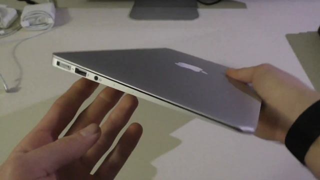 eBay Score - 11" MacBook Air! смотреть онлайн