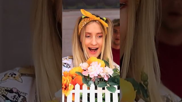 Как из грузовика сделать дом! #Shorts смотреть онлайн