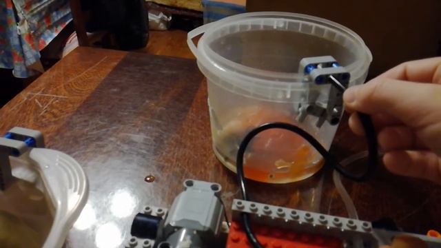 Работающий водопровод из LEGO! смотреть онлайн