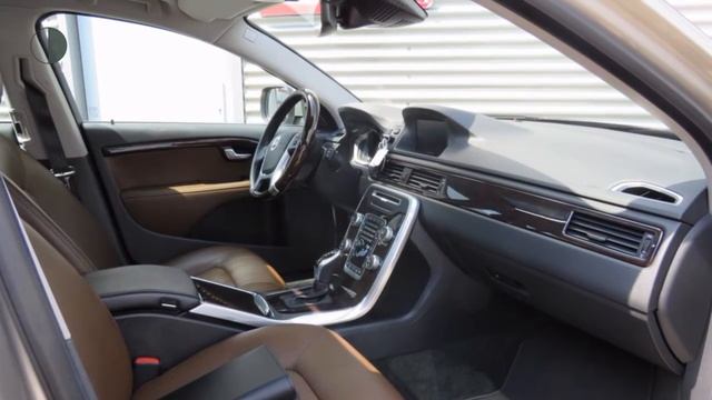 Volvo XC70 D5 215pk AWD Geartronic Summum смотреть онлайн