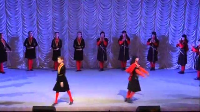 Праздничный танец смотреть онлайн