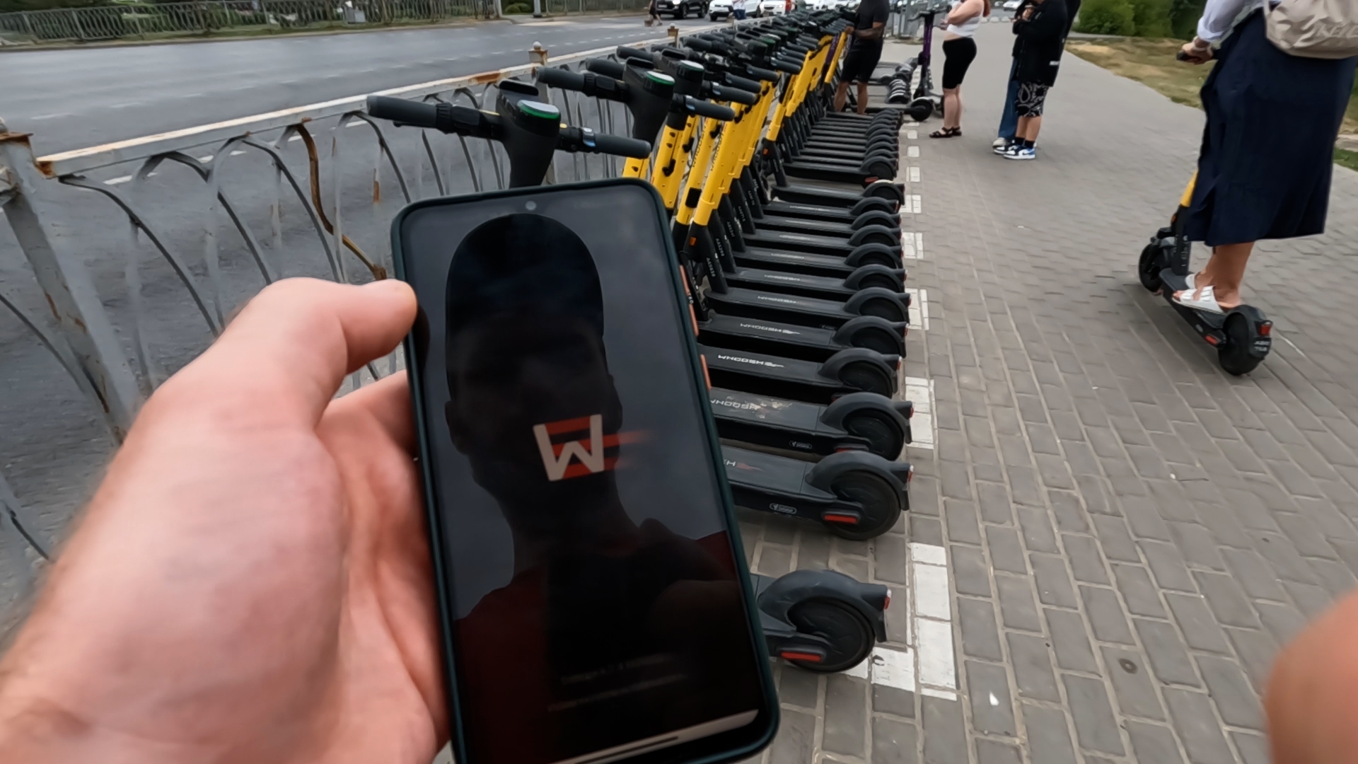 Берём самокат на прокат в приложении с телефона в Казани смотреть онлайн