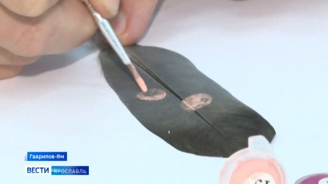 Ольга Белова из Гаврилов-Яма создает рисунки на перьях смотреть онлайн