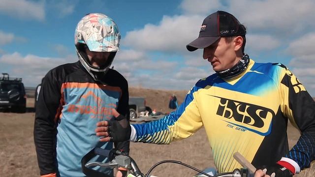 ПЕРВЫЙ РАЗ НА БАЙКЕ ЭНДУРО — РОЗЫГРЫШ смотреть онлайн