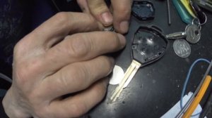 Как заменить батарейку в автомобильном ключе Toyota Camry