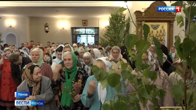 Православные пензенцы отметили День Святой Троицы
