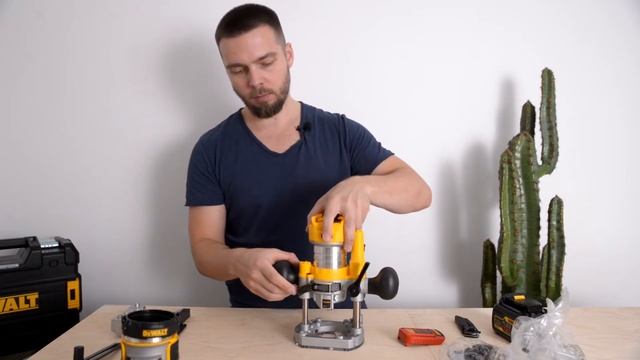 Ручной фрезер DeWALT смотреть онлайн