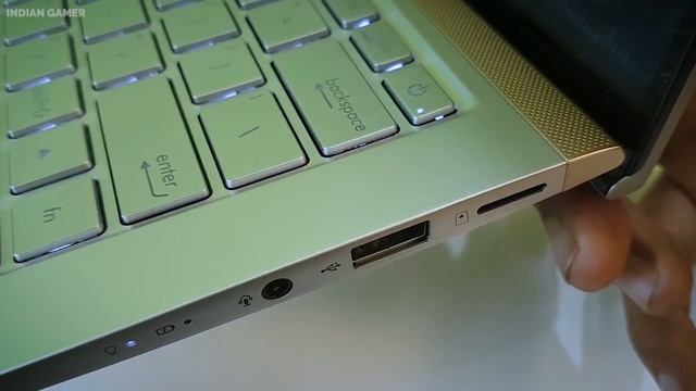 World’s smallest 13-inch laptop. смотреть онлайн