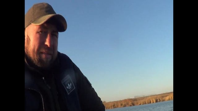 Рыбалка на воблеры с лодки смотреть онлайн