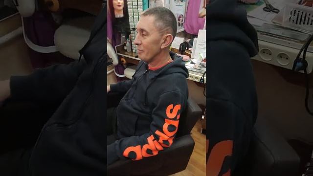 Постригли стрижку Спортивную Канадку