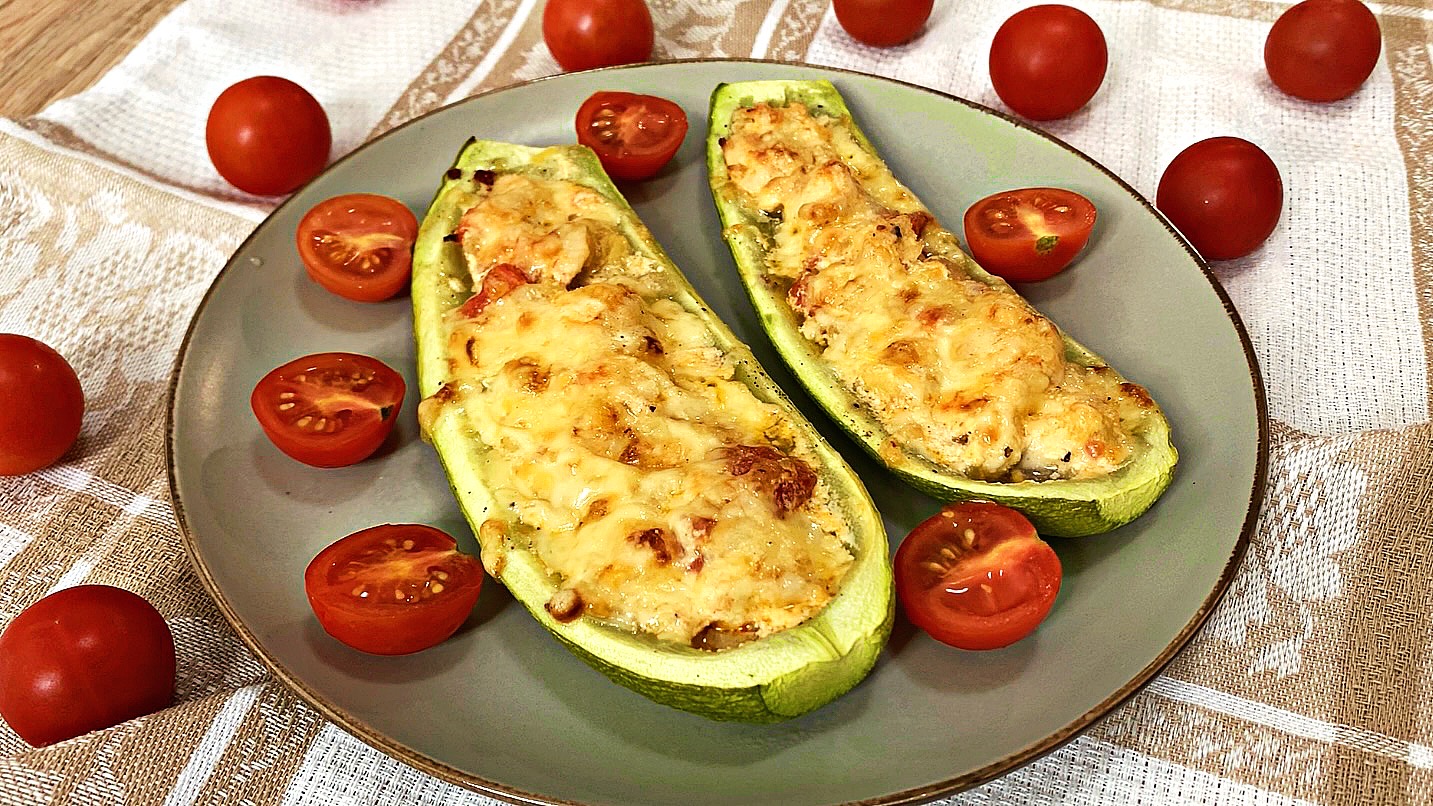 Лодочки из кабачков с курицей!