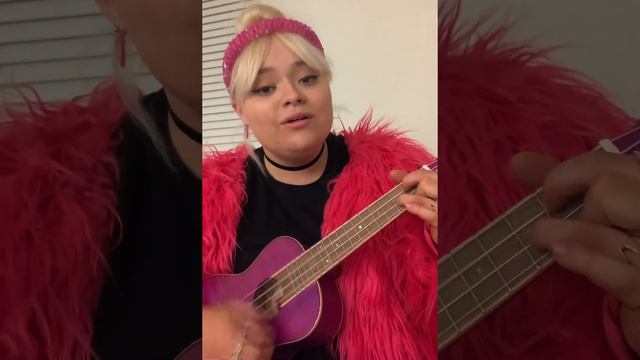 Ukulele Cover of Drunk Text Me by Lexi Jayde смотреть онлайн