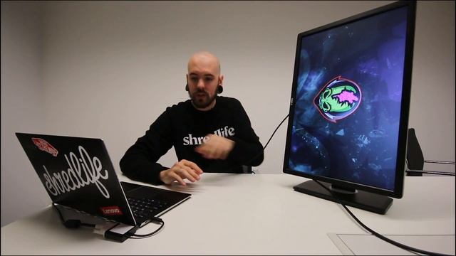 Tech Tip: How to change your monitor to portrait mode and why смотреть онлайн