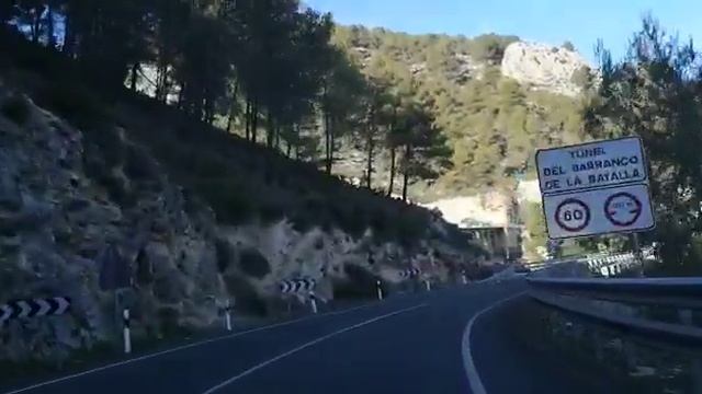 Горные дороги и деревушки юга Испании просто очаровательны смотреть онлайн