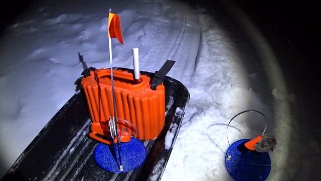 ЗИМНЯЯ РЫБАЛКА С НОЧЕВКОЙ В ПАЛАТКЕ.ЛОВЛЯ СУДАКА И БЕРША НА ЖЕРЛИЦЫ.ПАЛАТКА ПОЛАР БЕРД 4Т ЛОНГ.Р. И смотреть онлайн