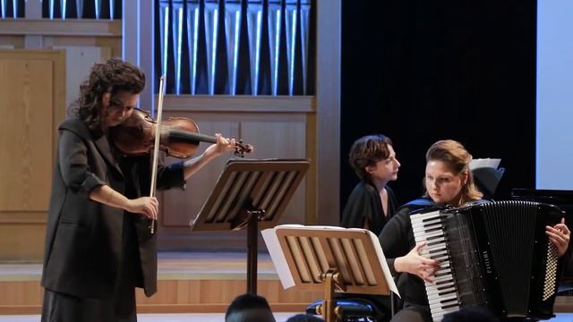 Tango Nuevo Quintet plays “Invierno porteno” by Astor PiazzollaLas Cuatro Estaciones Portenas смотреть онлайн