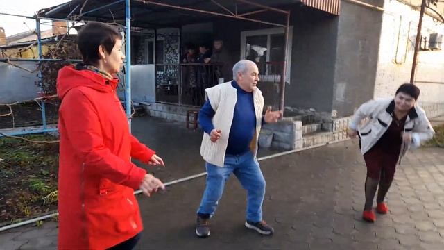 Давай, братка, давай есть еще порох... смотреть онлайн