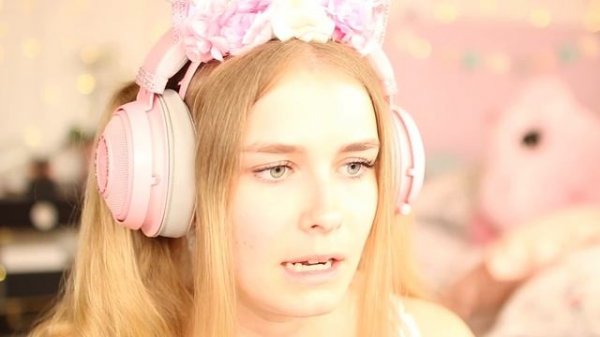 BEST FRIENDS *DREAM HOUSE* BUILD CHALLENGE In Adopt Me! (Roblox)