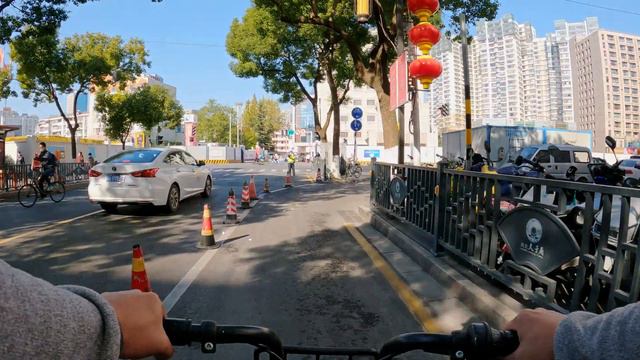 [4K China] Cycling In Nanjing In Autumn Wind | Downtown | 骑游南京市区 | China Walking Tour 2021