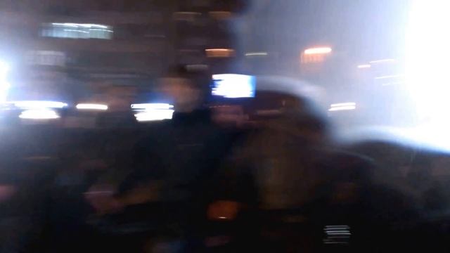 Махач міліції з народом.Фінал смотреть онлайн