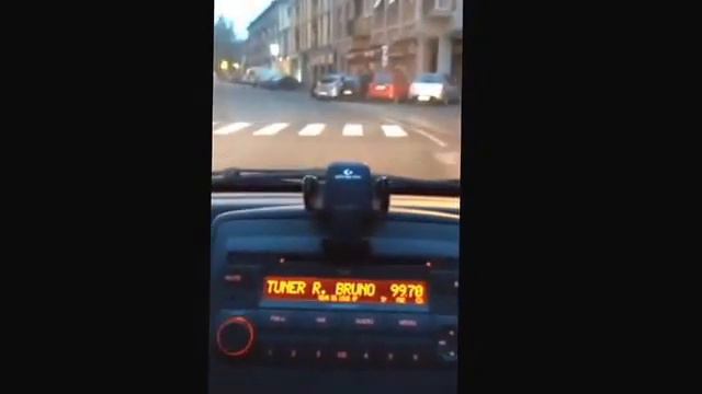 BONDI BEACH ringrazia la Strana Coppia di Radio Bruno :) смотреть онлайн