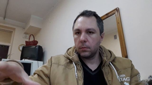 У НАС НА РАБОТЕ ПРОИСХОДИТ ОПЯТЬ КАКАЯ-ТО ФИГНЯ смотреть онлайн