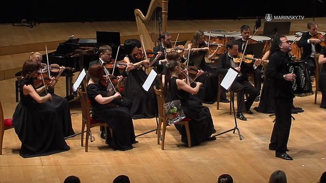 R. Galliano - Tango pour Claude смотреть онлайн