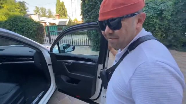 В продаже космический Volkswagen Touareg смотреть онлайн