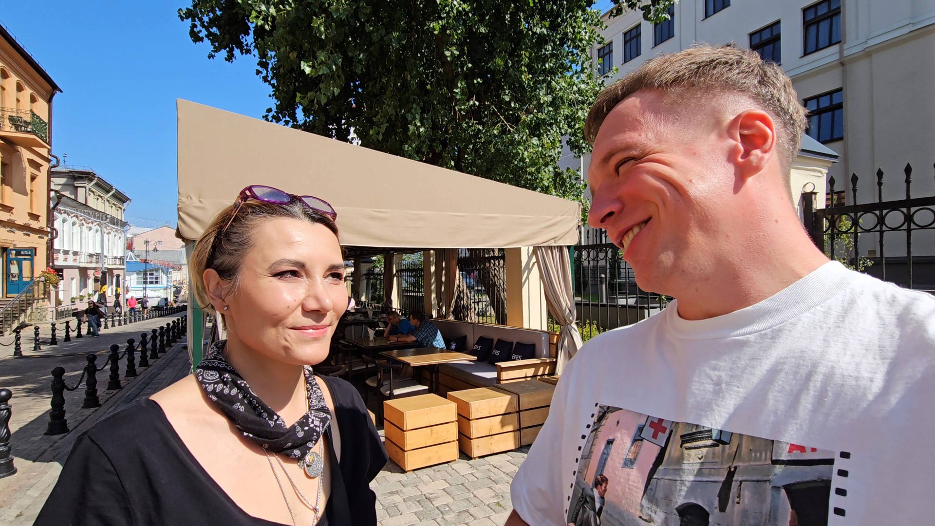 Мы встретились в Минске! Анастасия Ахметова из Казахстана и Антон Шабашов из Беларуси. смотреть онлайн