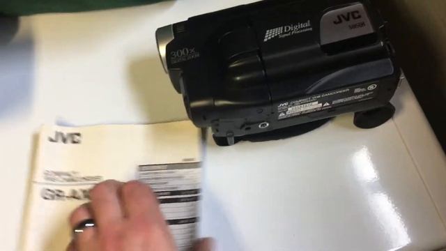 JVC Compact VHS GR-AXM220 with Original Recipt смотреть онлайн