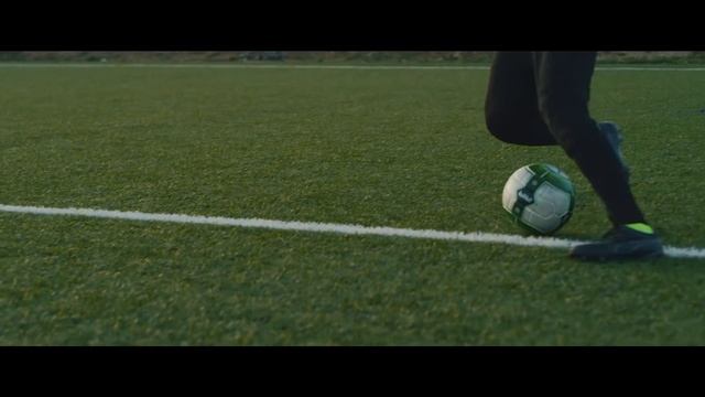 5 MOST BASIC FOOTBALL SKILLS TO LEARN смотреть онлайн