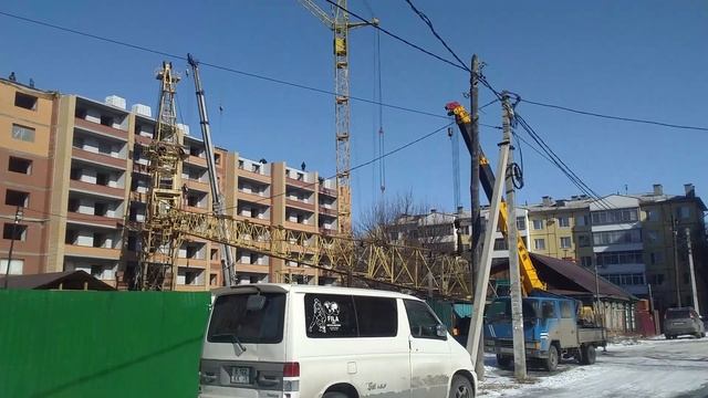 Отстыковка стрелы башенного крана КБМ-401П. смотреть онлайн