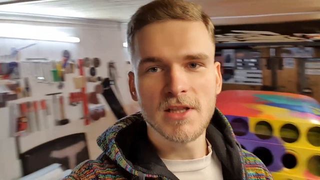 50 динамиков ИГРАЮТ НА УЛИЦУ! смотреть онлайн