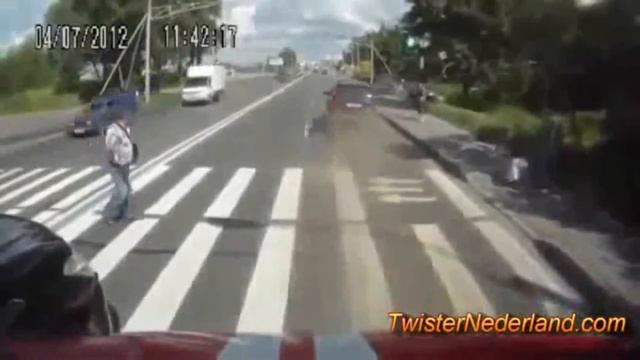 HUMANENESS AND UGLINESS WALK NEAR смотреть онлайн