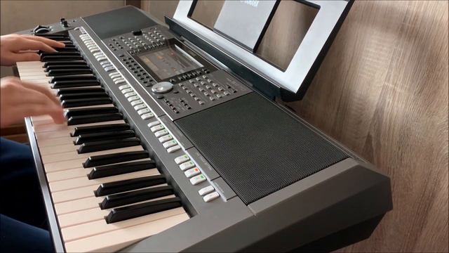 Luis Fonsi ft. Daddy Yankee - Despacito - cover keyboard Yamaha PSR-S970 смотреть онлайн