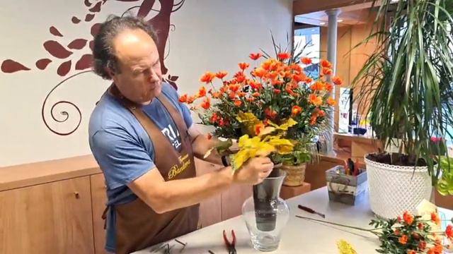 Tutorial come realizzare un vaso con fiori di seta per cimitero - Fiorista Bandera смотреть онлайн