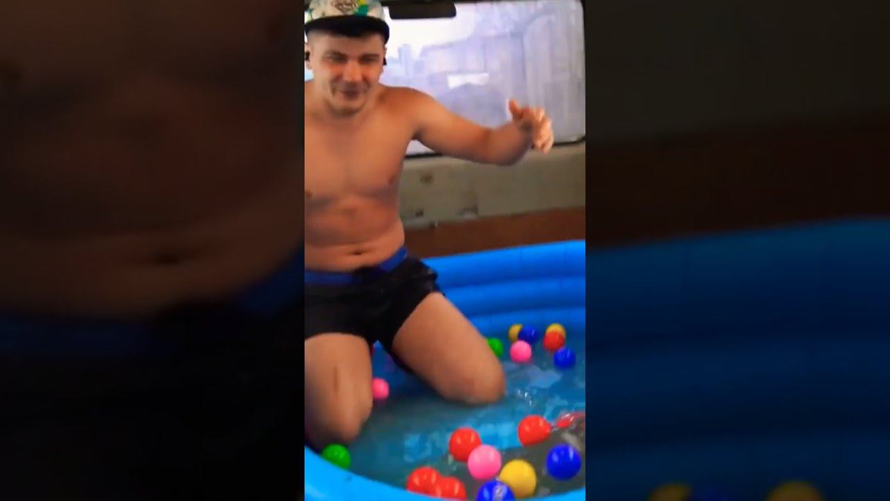 Сделали пляж внутри автомобиля! #авто #домнаколесах смотреть онлайн