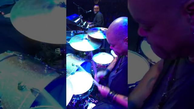 Herman Matthews • "Don't Change Horses" • Tower Of Power • Drum View смотреть онлайн