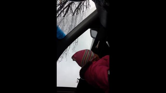 Angelina поет Мама ам криминал!!!!! смотреть онлайн