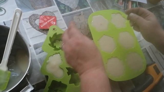 Мыло ручной работы на жирах))) Рецепт)))Легко и просто!!!! смотреть онлайн