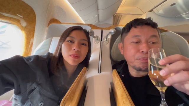 WHAT'S INSIDE THE EMIRATES BUSINESS CLASS LOUNGE? CEBU TO DUBAI TO MOROCCO | PART 2 смотреть онлайн